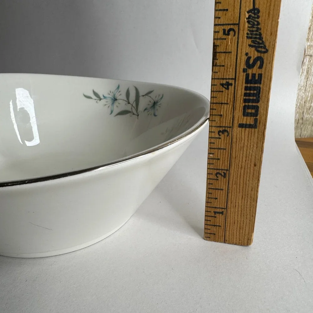 Homer Laughlin Triumph Cynthia Serving Bowl 8.25